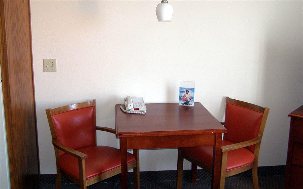 לינקולן Townhouse Extended Stay Hotel Downtown מראה חיצוני תמונה