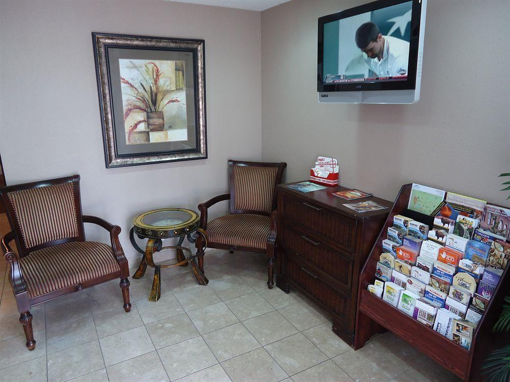 לינקולן Townhouse Extended Stay Hotel Downtown מראה חיצוני תמונה